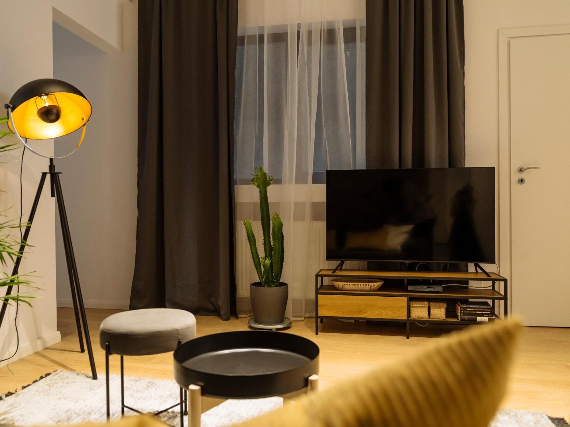 Bright 3Br Flat - Top Location - Green View Balcony Bucharest Exterior photo