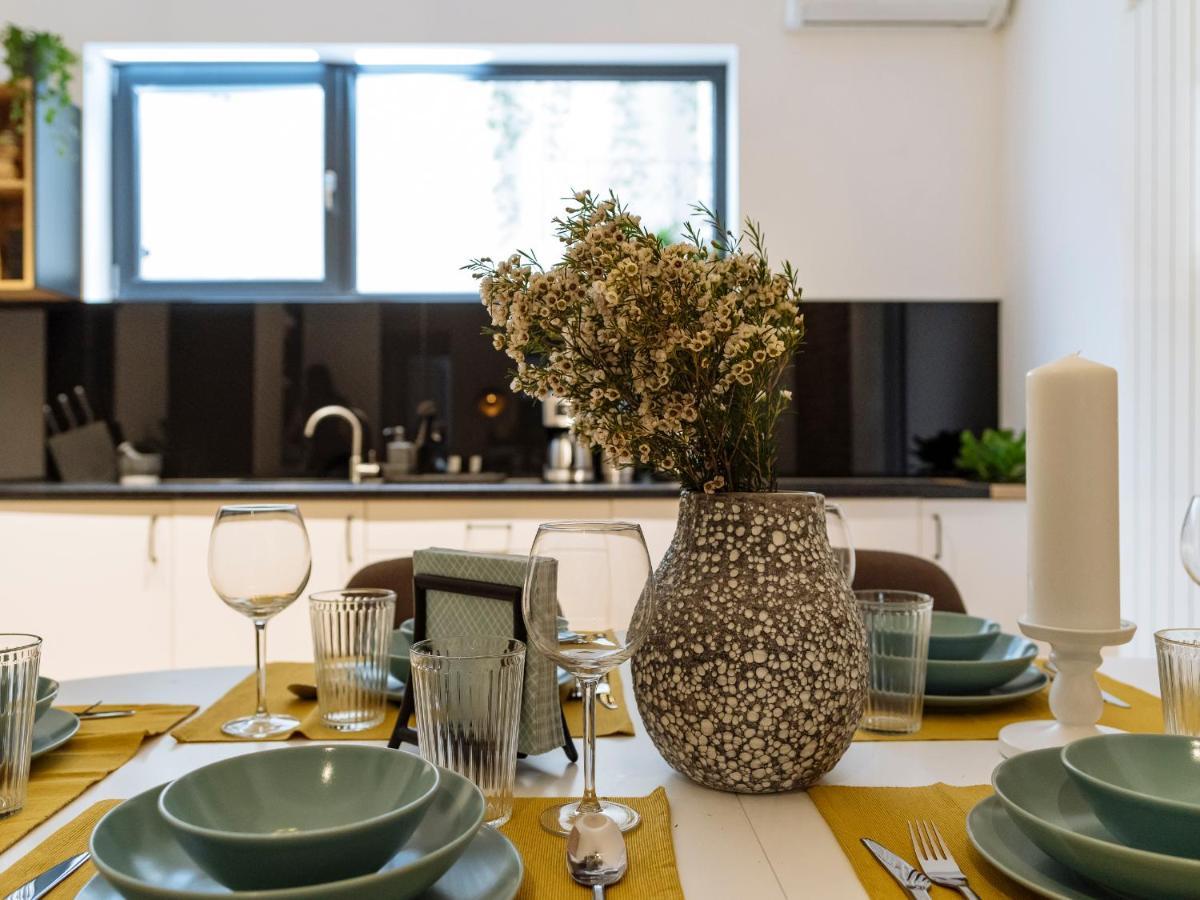 Bright 3Br Flat - Top Location - Green View Balcony Bucharest Exterior photo